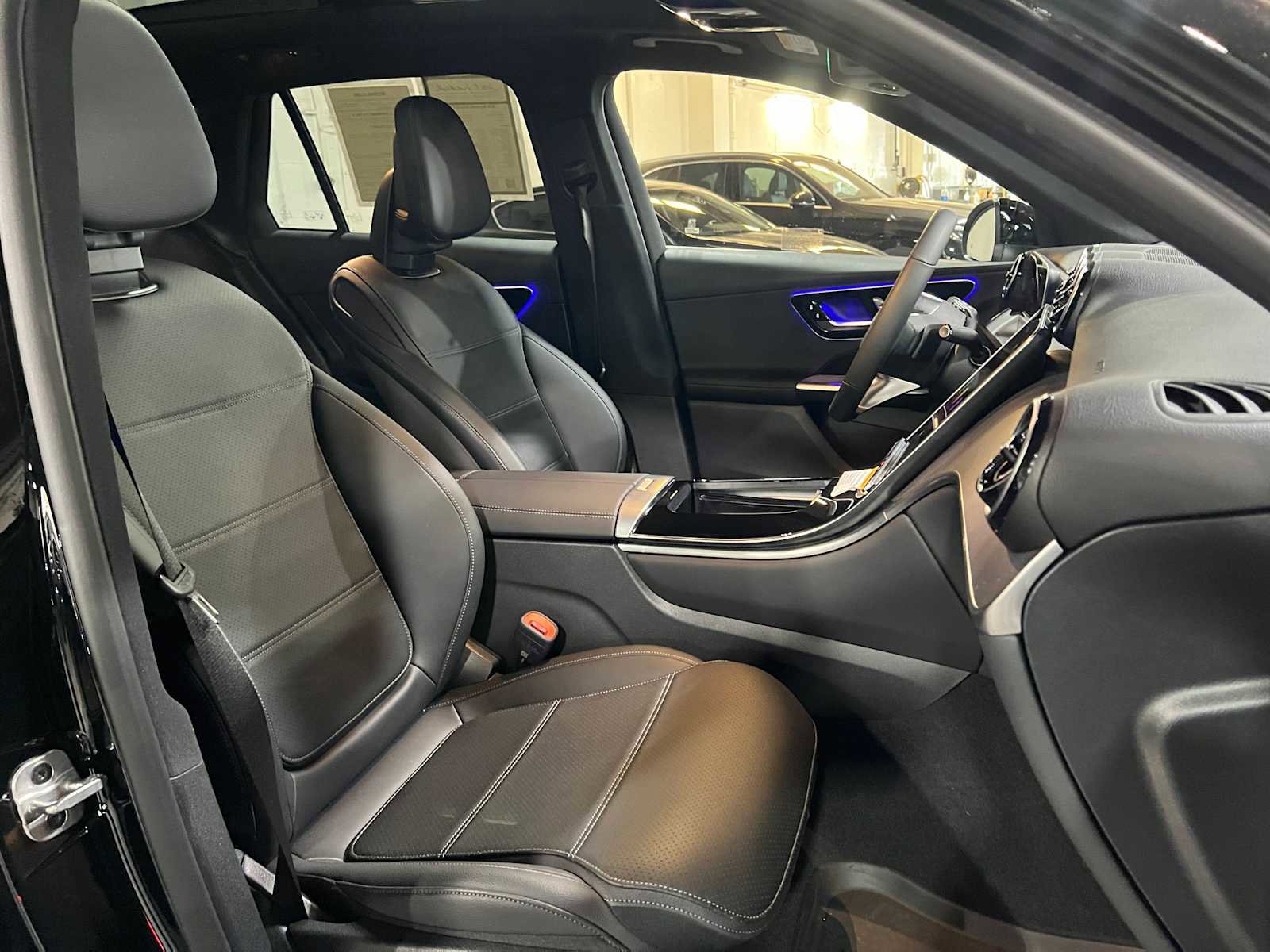 Used 2026 Mercedes-Benz GLC 300 4MATIC image 12