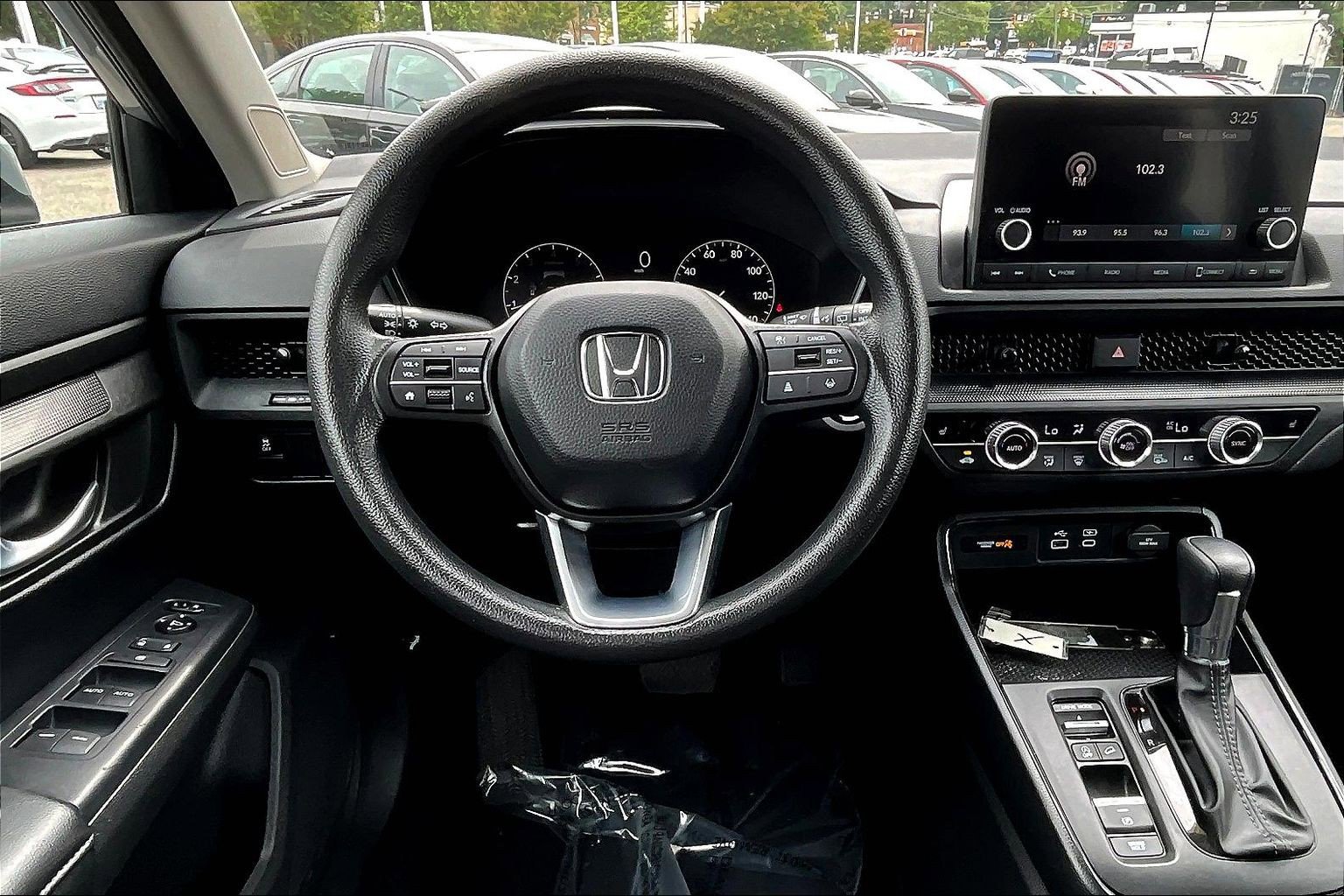 Used 2023 Honda CR-V EX image 5