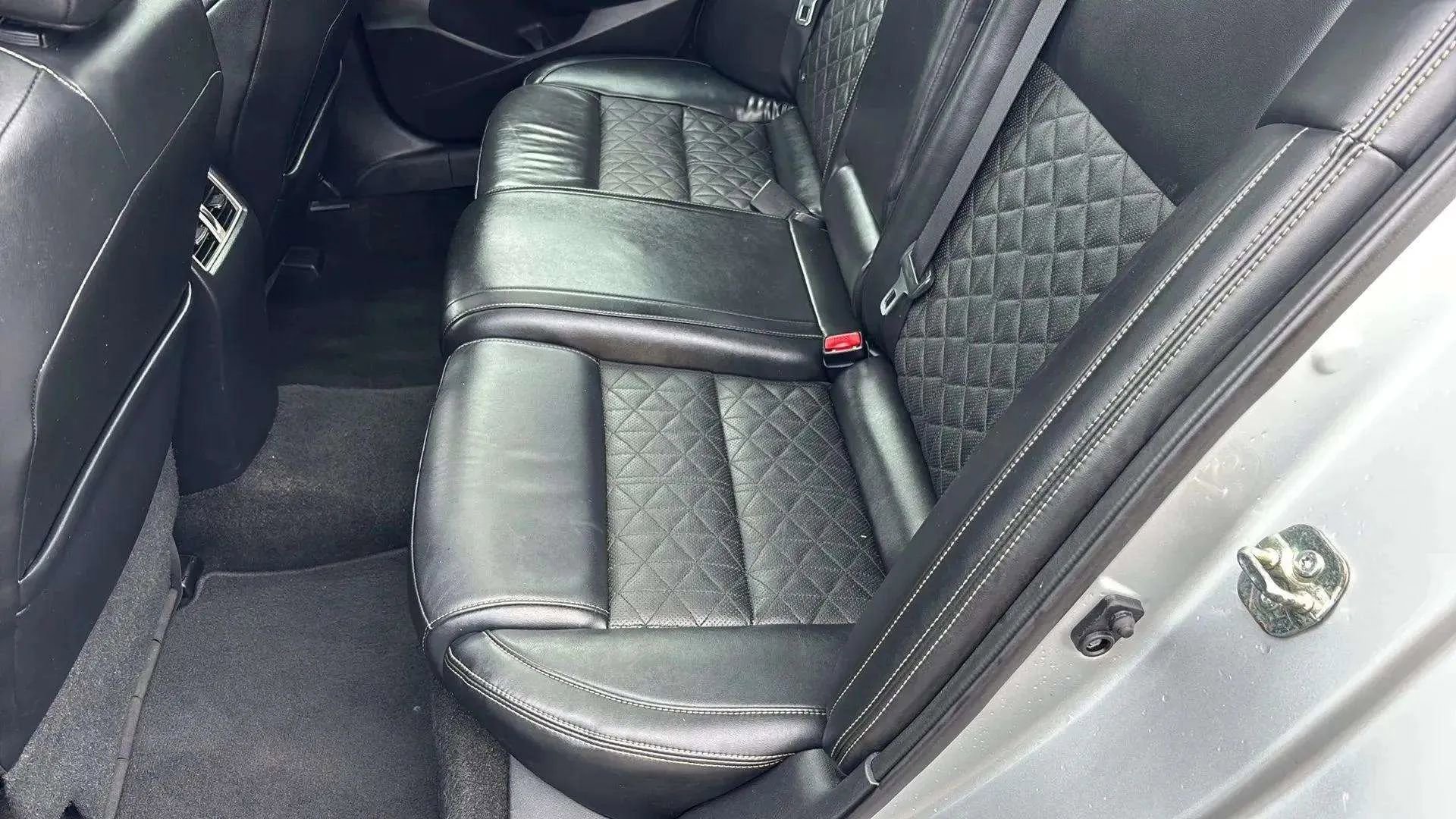 Used 2017 Nissan Maxima Platinum image 18