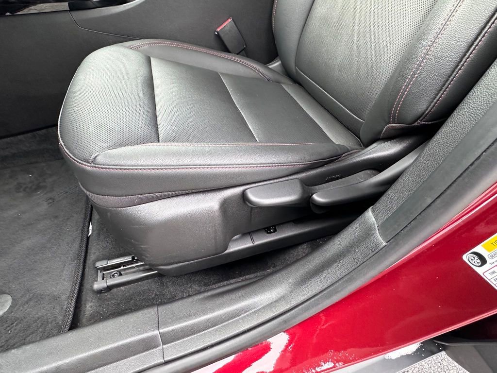 Certified 2024 Chevrolet Trax RS FWD image 17