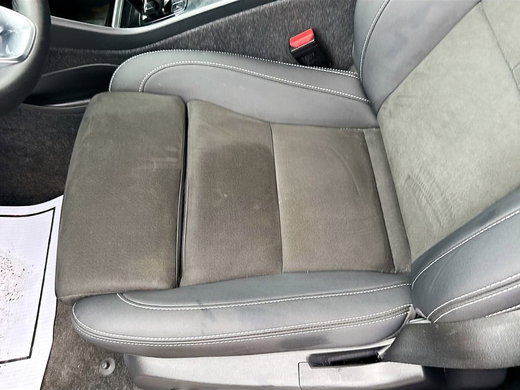 Used 2023 Volvo XC40 Recharge Plus image 21