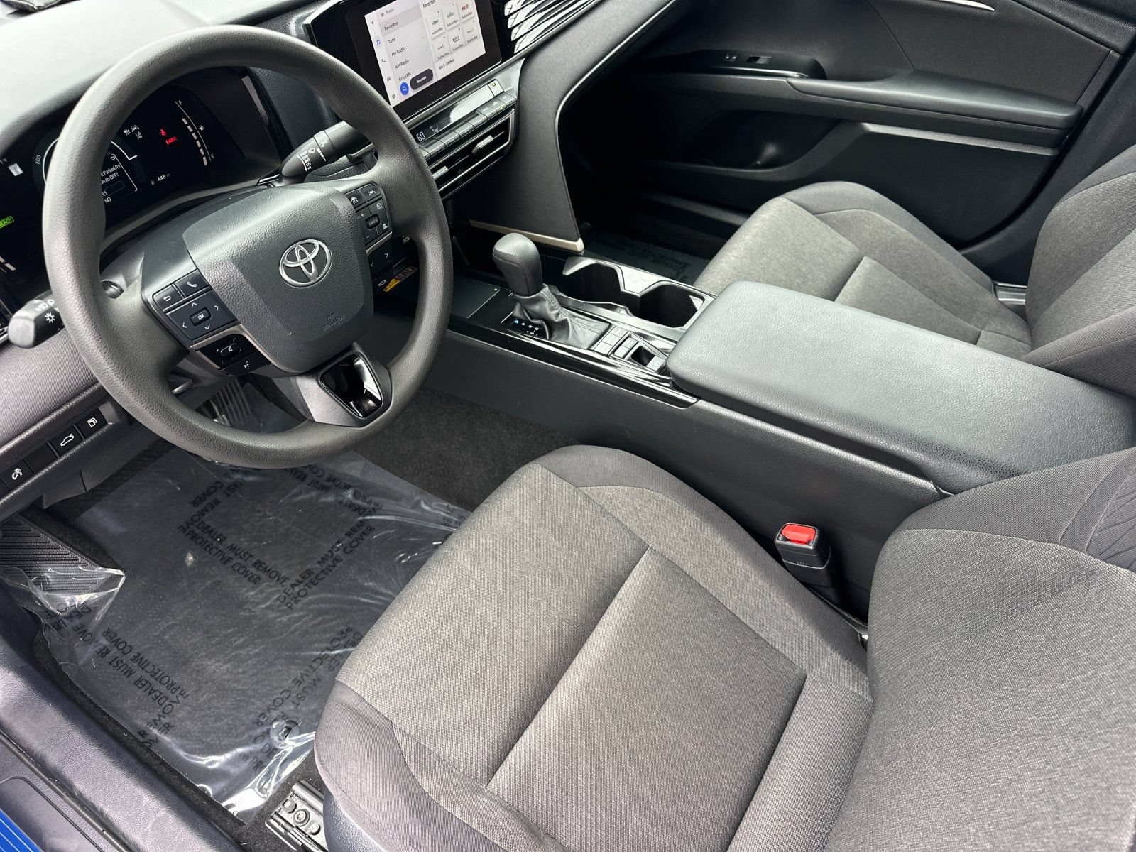 Used 2025 Toyota Camry LE FWD image 9
