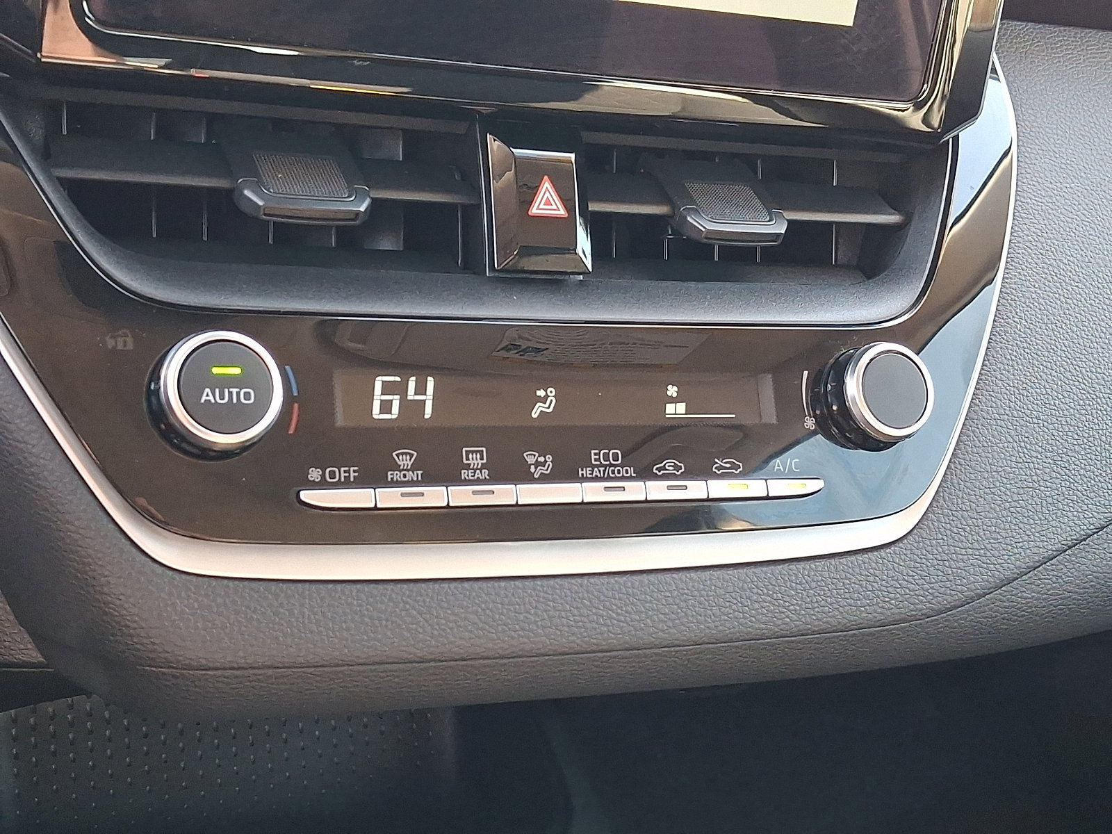 Certified 2025 Toyota Corolla LE FWD image 15