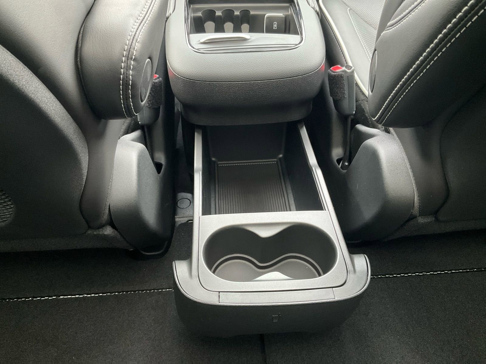 New 2026 Chrysler Pacifica Limited w/ S Appearance Package image 41