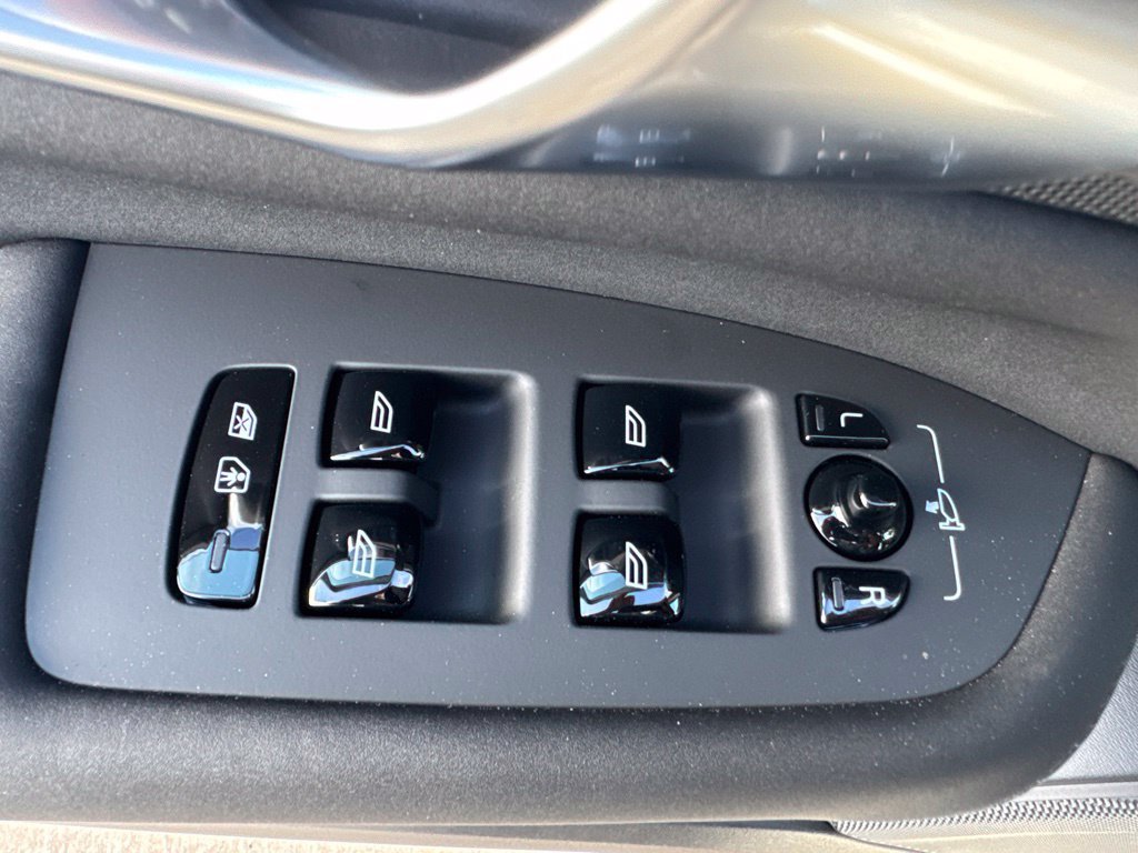 New 2027 Volvo XC90 T8 Ultra AWD/4WD image 20