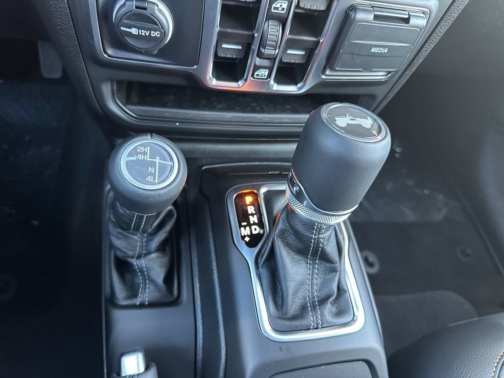 New 2025 Jeep Wrangler Sahara image 21