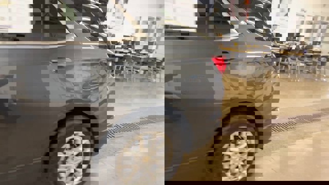 Used 2023 Chevrolet Equinox LT image 5