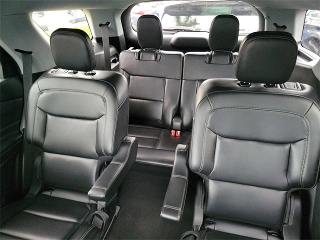 Used 2023 Ford Explorer XLT w/ Equipment Group 202A image 10