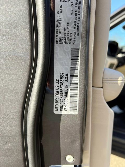 New 2026 Jeep Grand Cherokee L Limited w/ Luxury Tech Group II AWD/4WD image 9