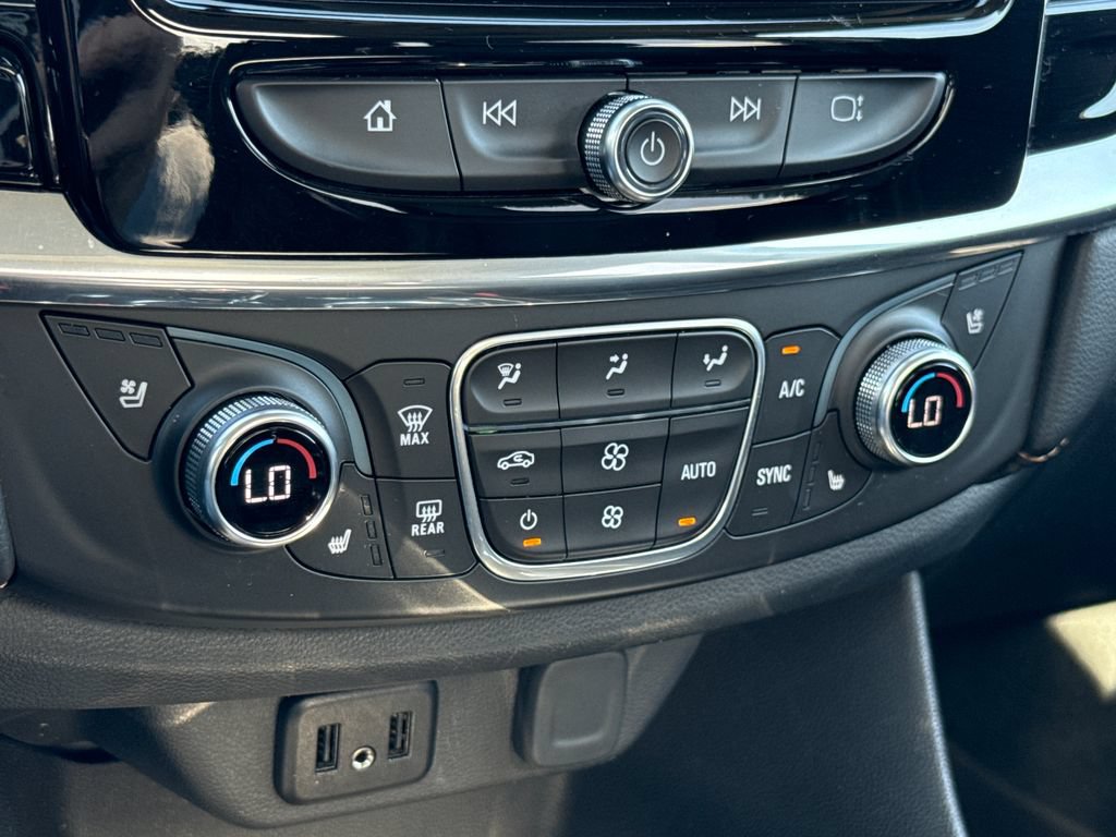Used 2018 Chevrolet Traverse Premier w/ Redline Edition FWD image 23