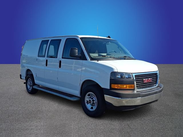 Used 2025 GMC Savana 2500 w/ Driver Convenience Package RWD image 3