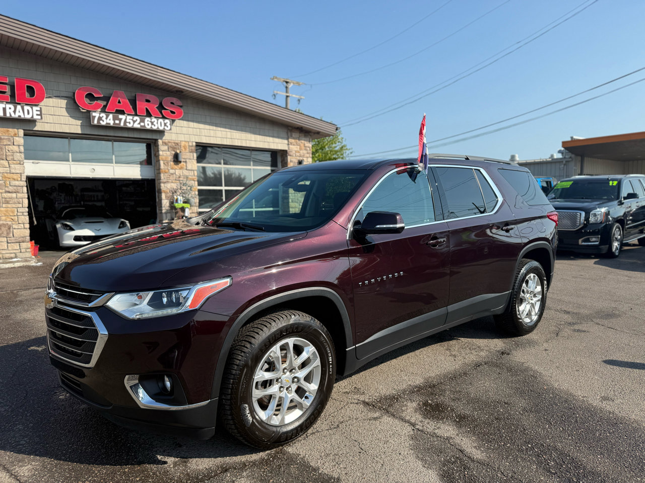 Used 2020 Chevrolet Traverse LT image 3