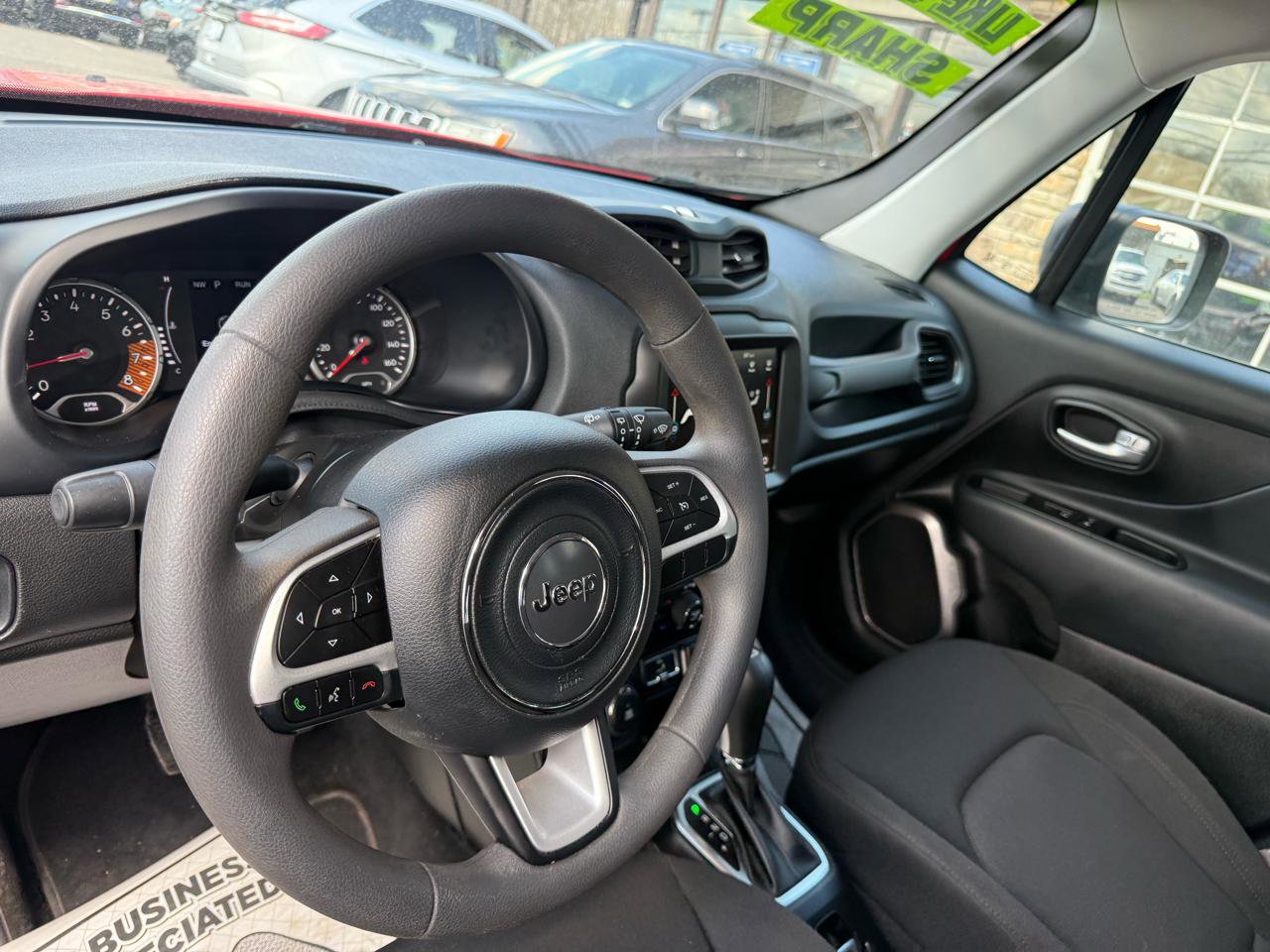 Used 2023 Jeep Renegade Latitude AWD/4WD image 12