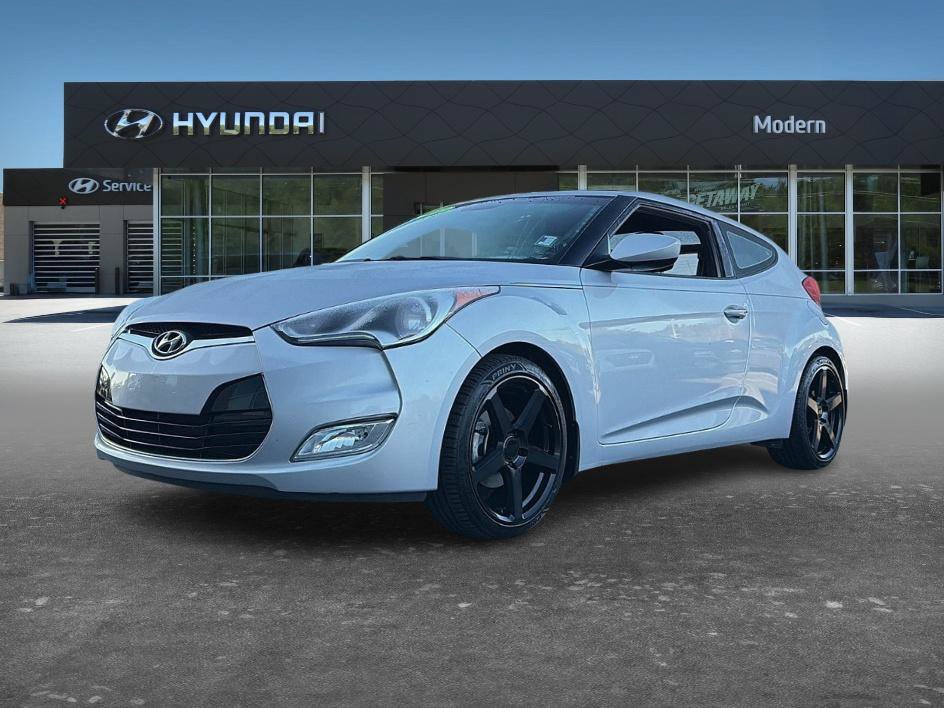 Used 2017 Hyundai Veloster Value Edition FWD image 1