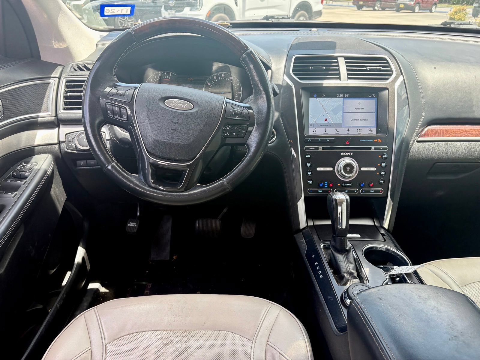 Used 2017 Ford Explorer Platinum AWD/4WD image 12