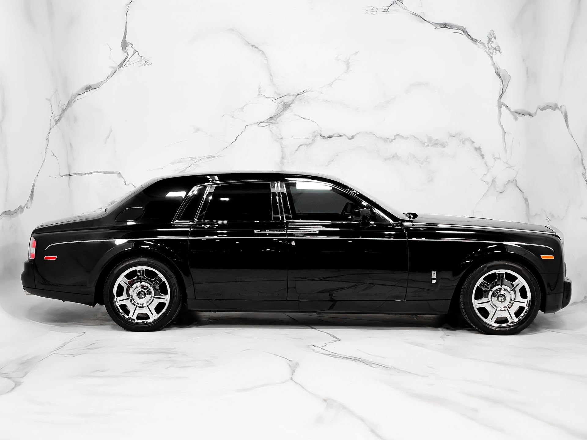 Used 2006 Rolls-Royce Phantom Sedan image 14