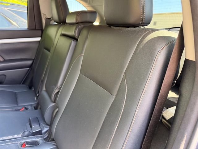 Used 2018 Toyota Highlander XLE AWD/4WD image 7