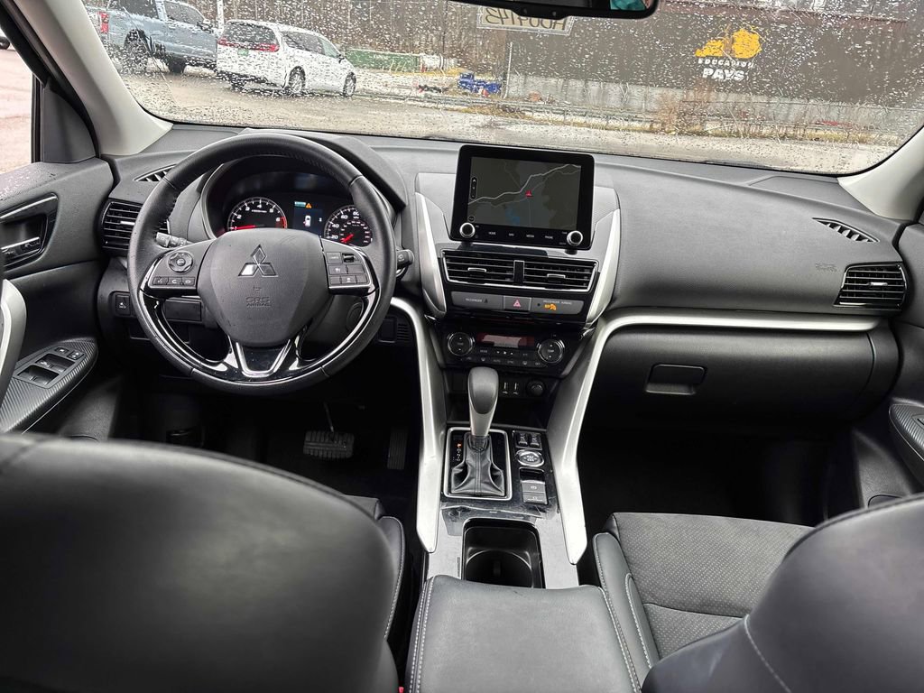 Used 2025 Mitsubishi Eclipse Cross SE image 23