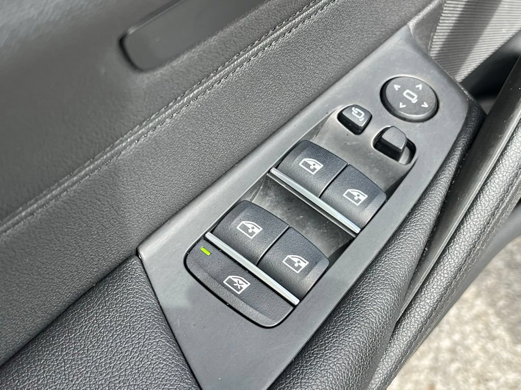 Used 2018 BMW 530i xDrive AWD/4WD image 18