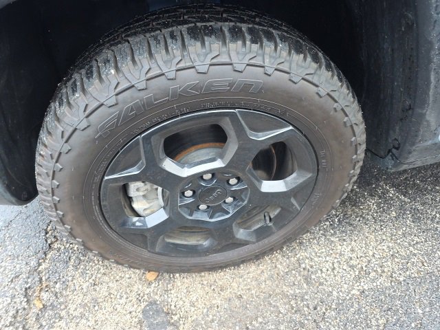 Used 2023 Jeep Compass Trailhawk w/ Trailhawk Convenience Group image 7