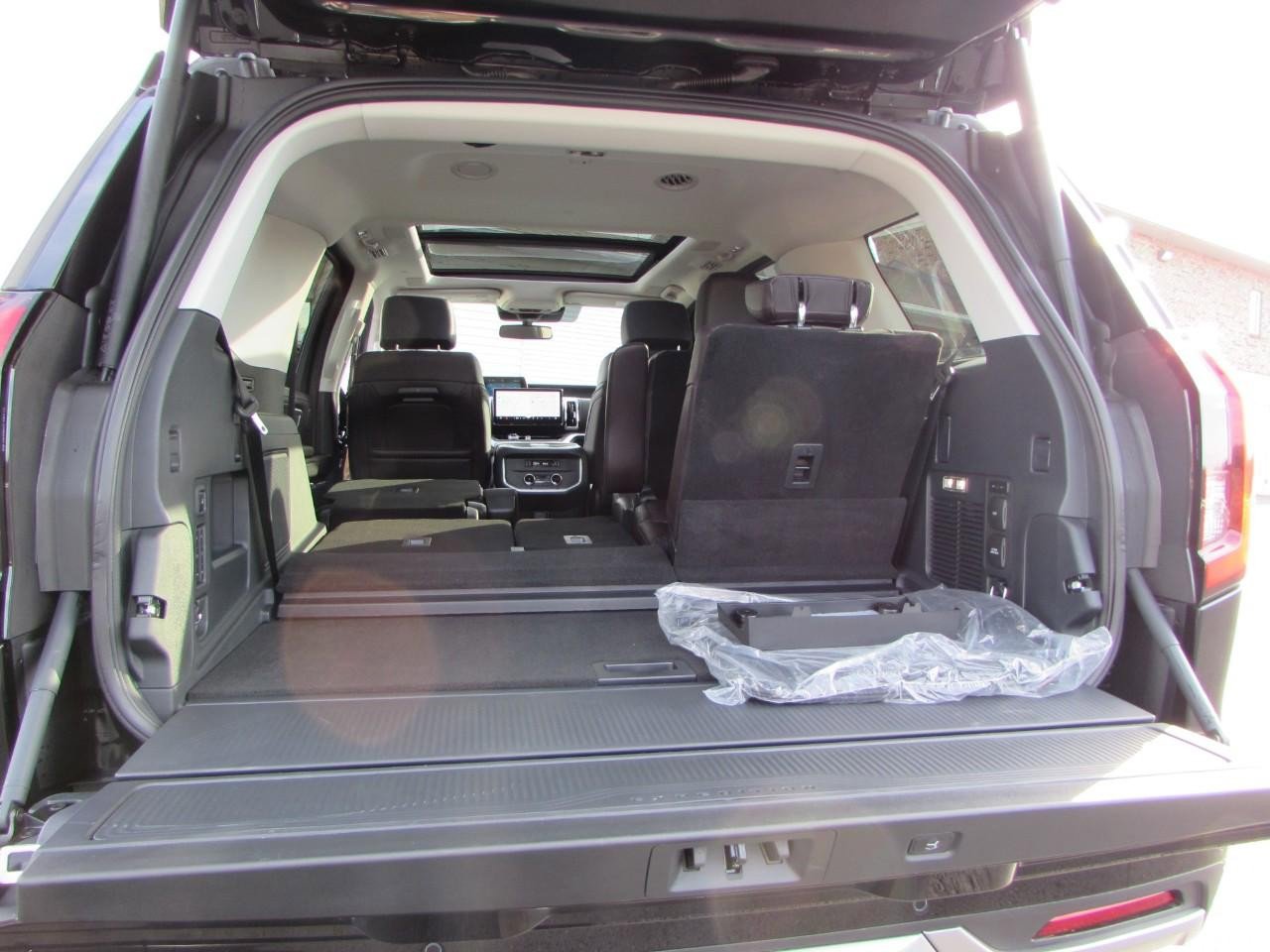 New 2025 Ford Expedition Platinum w/ Platinum Ultimate Package image 39