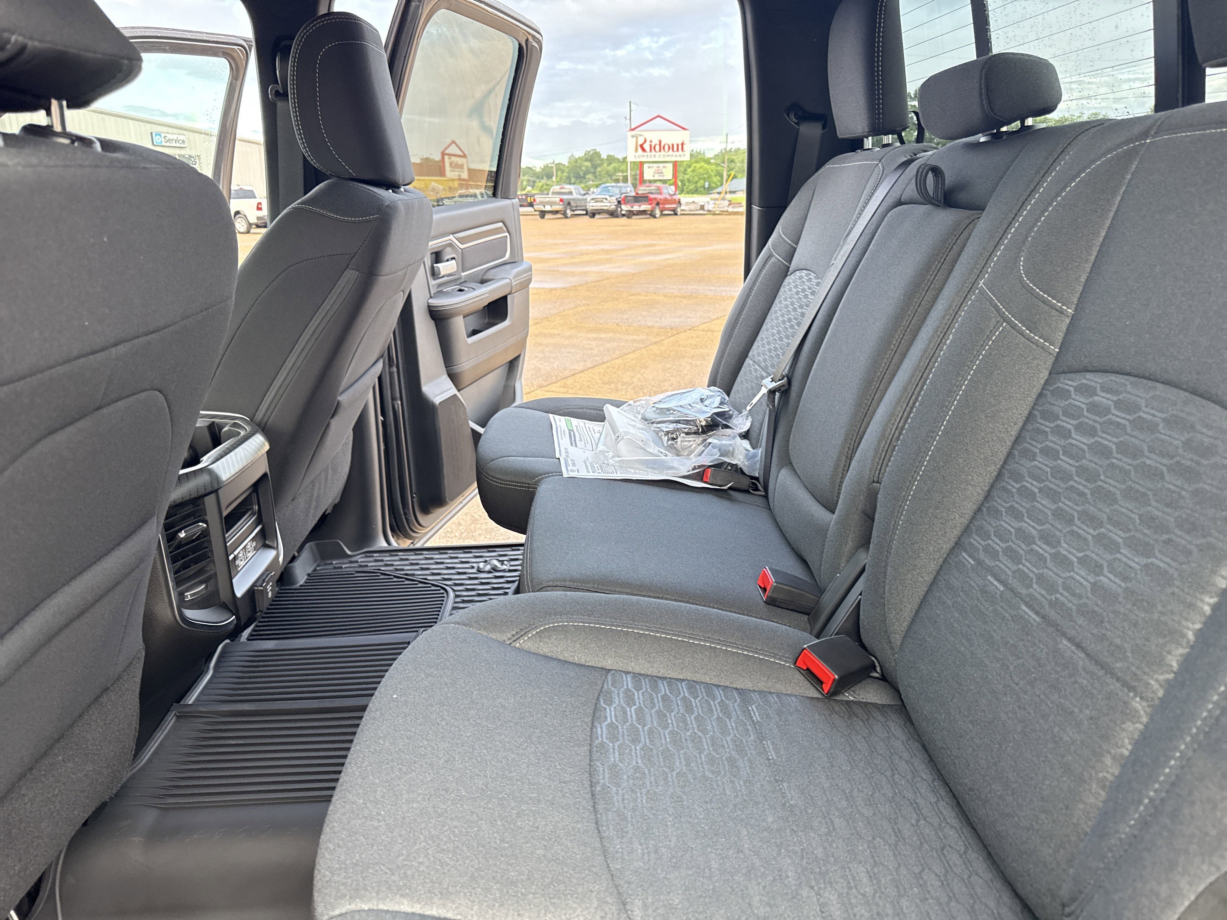 New 2025 RAM 2500 Big Horn w/ Safety Group image 32