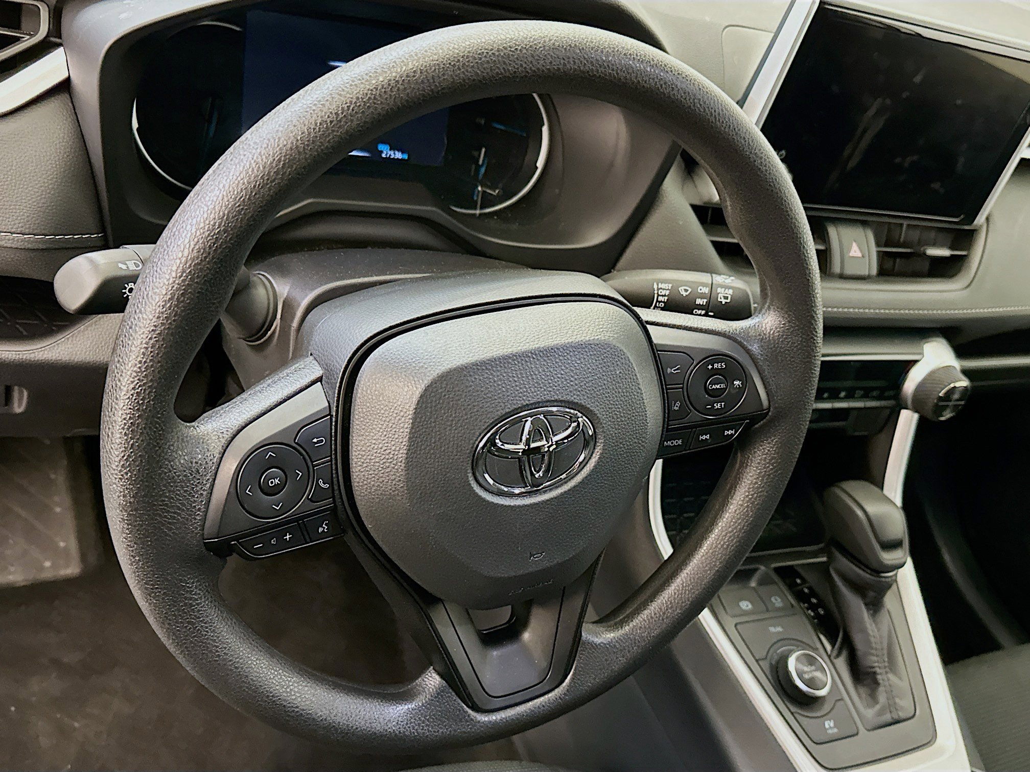 Used 2025 Toyota RAV4 LE image 18