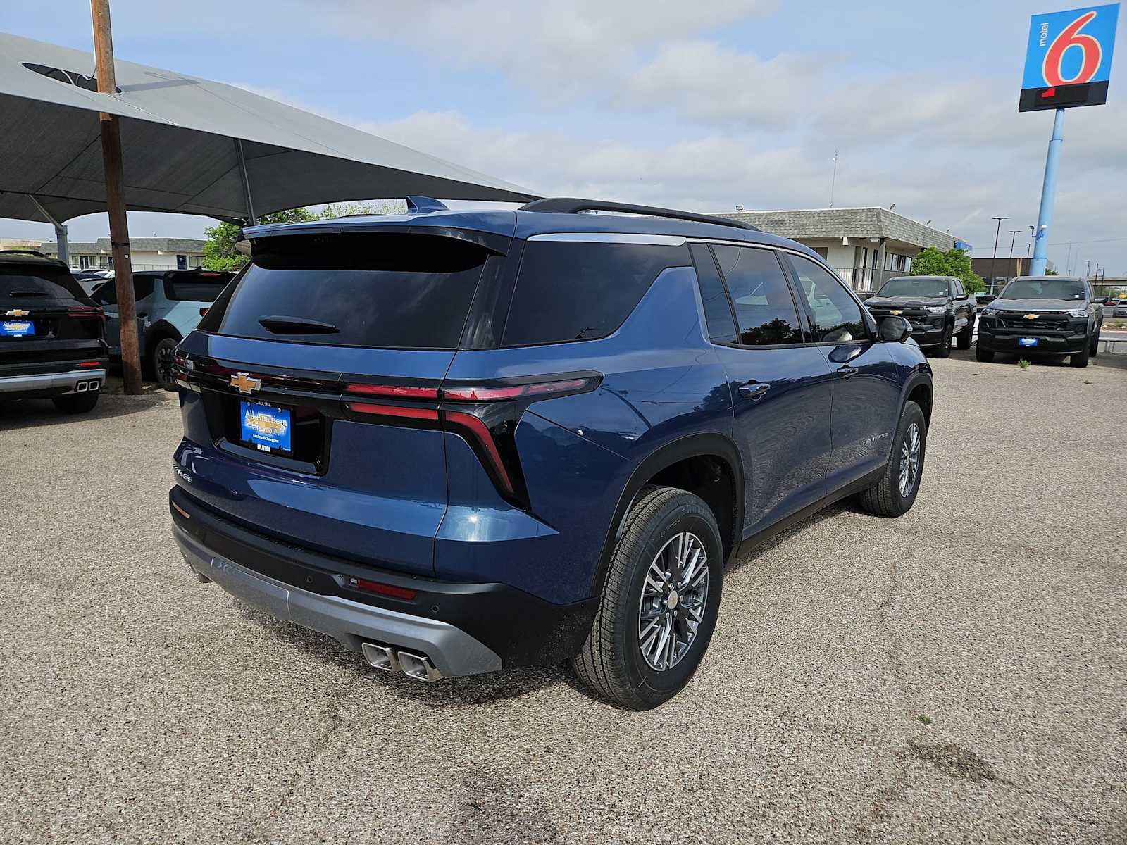 New 2026 Chevrolet Traverse LT w/ Driver Confidence Package image 8