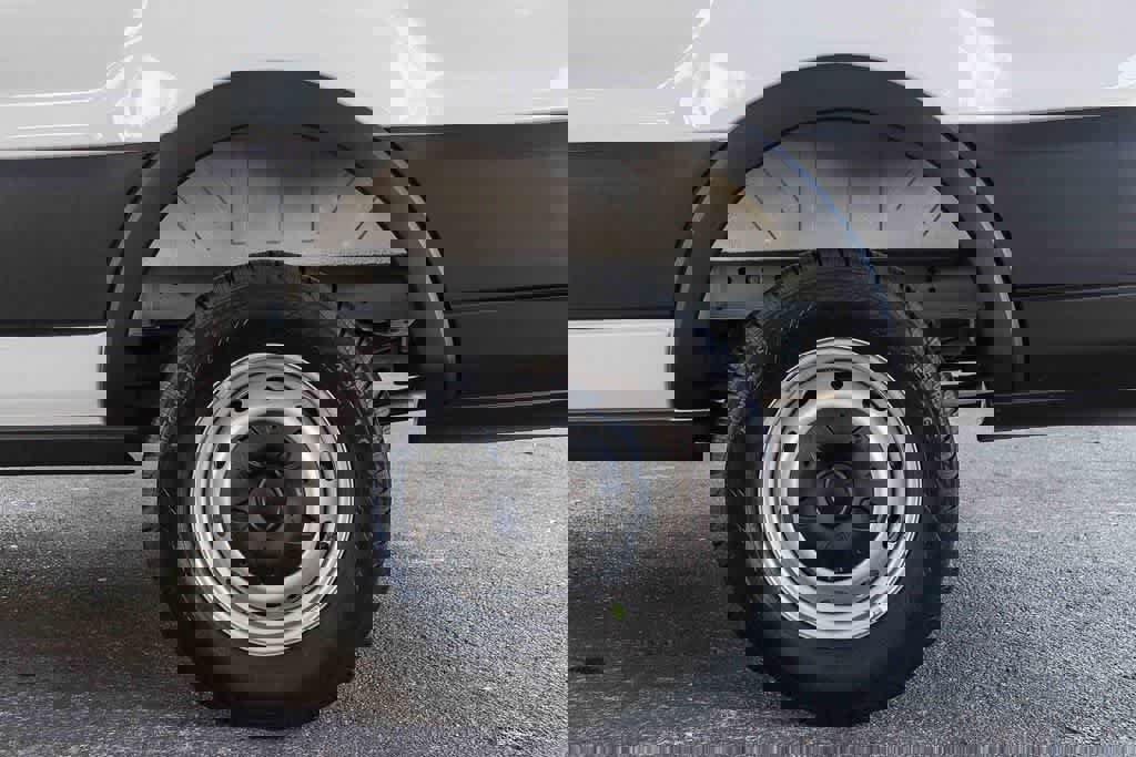 New 2026 Ford Transit 250 148 Medium Roof image 10