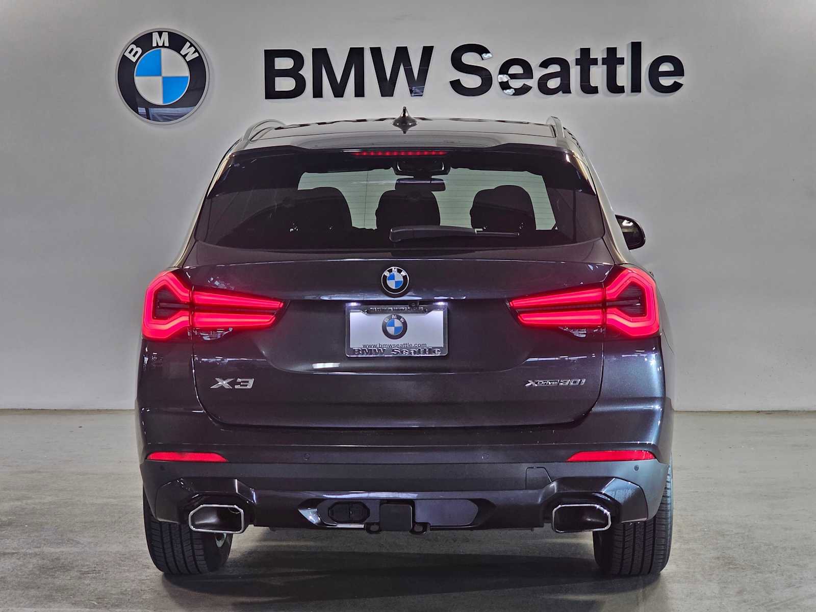 Used 2022 BMW X3 xDrive30i w/ Convenience Package AWD/4WD image 5