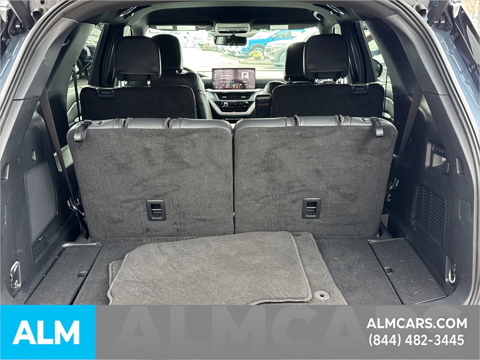 Used 2025 Ford Explorer ST-Line w/ Premium Package image 23