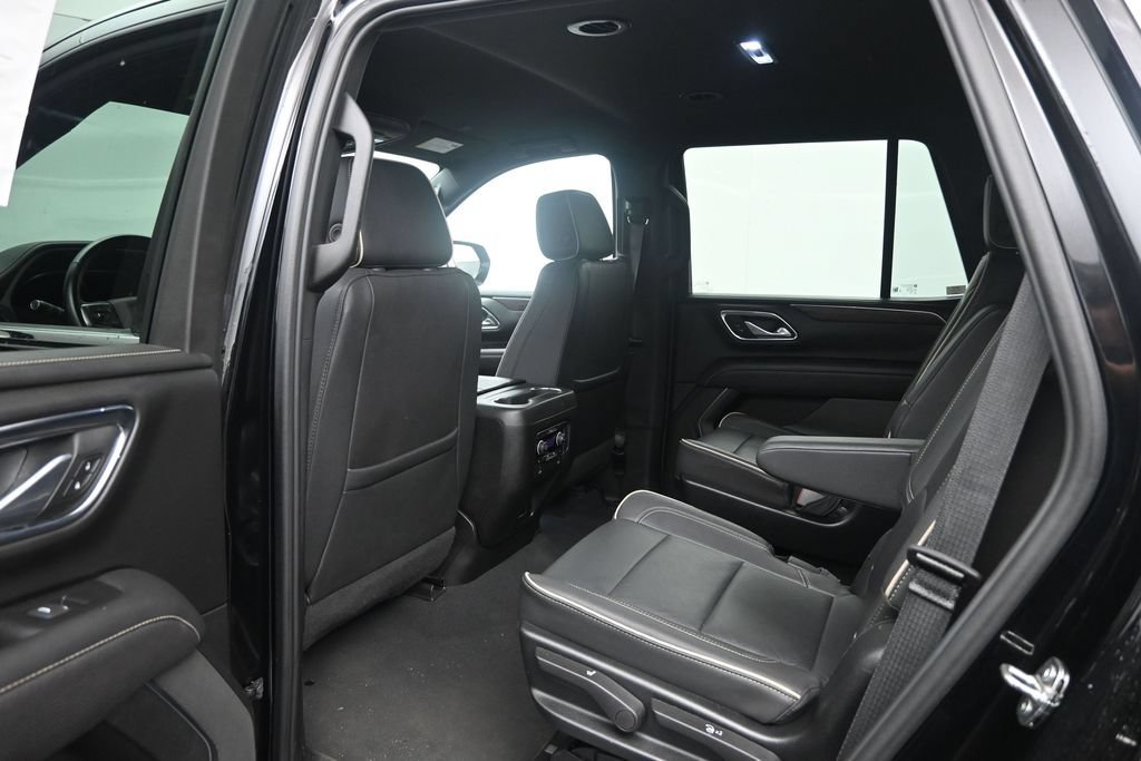 Used 2024 Chevrolet Tahoe Premier AWD/4WD image 25
