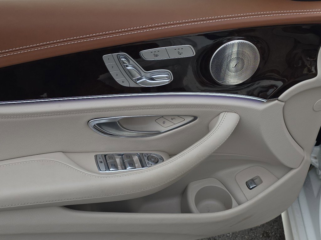 Used 2022 Mercedes-Benz E 450 4MATIC Sedan image 11