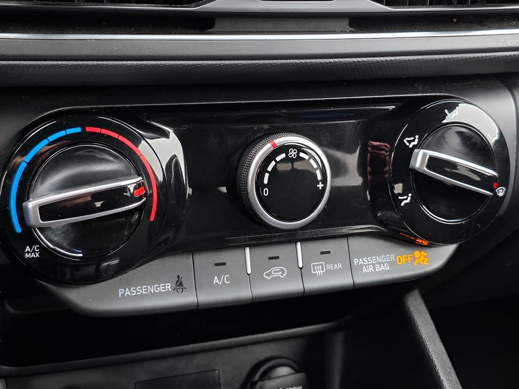 Certified 2023 Hyundai Kona SEL image 31