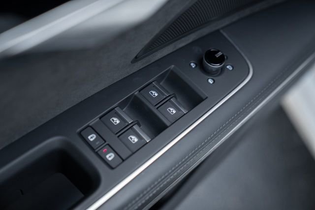 Used 2020 Audi A8 L 4.0T w/ Sport Plus Package image 57