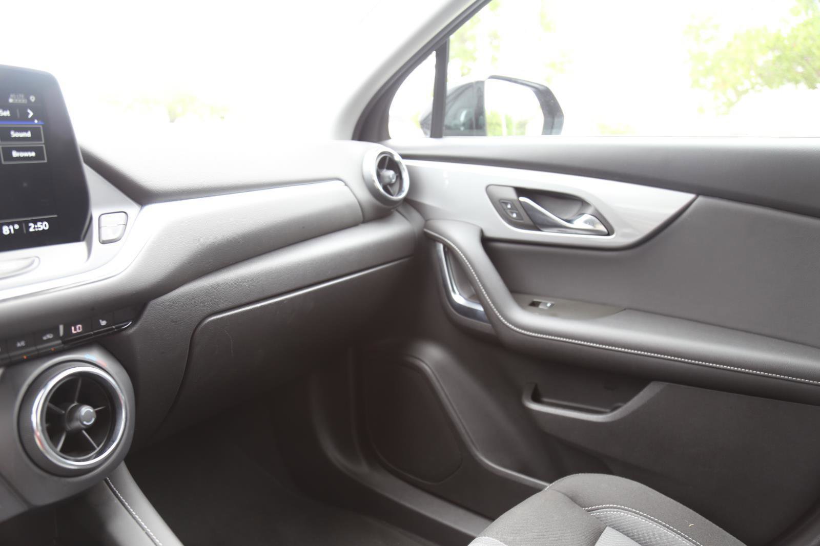 Used 2025 Chevrolet Blazer LT image 16