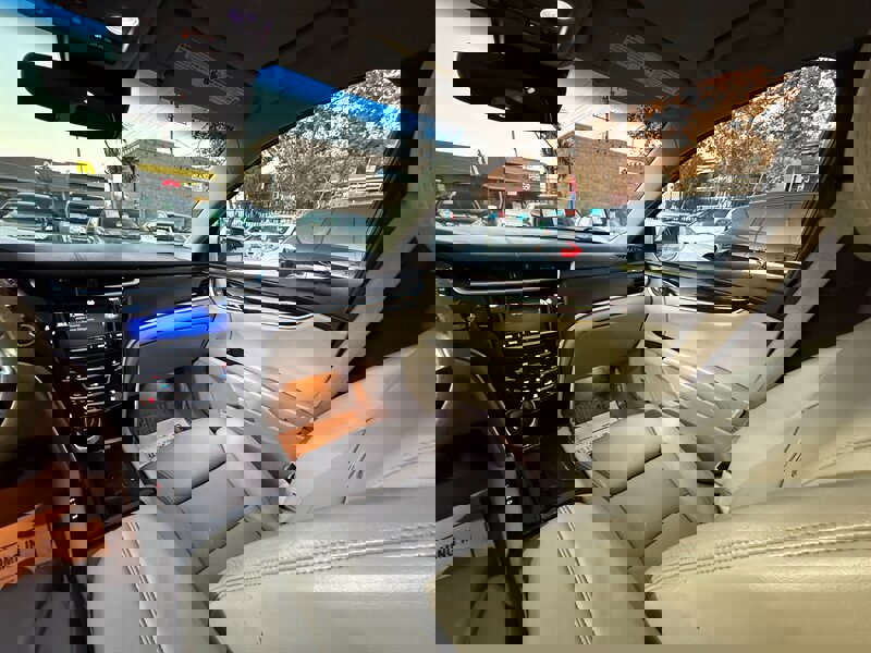 Used 2013 Cadillac XTS Premium image 16