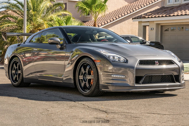 Used 2016 Nissan GT-R Black Edition AWD/4WD image 12