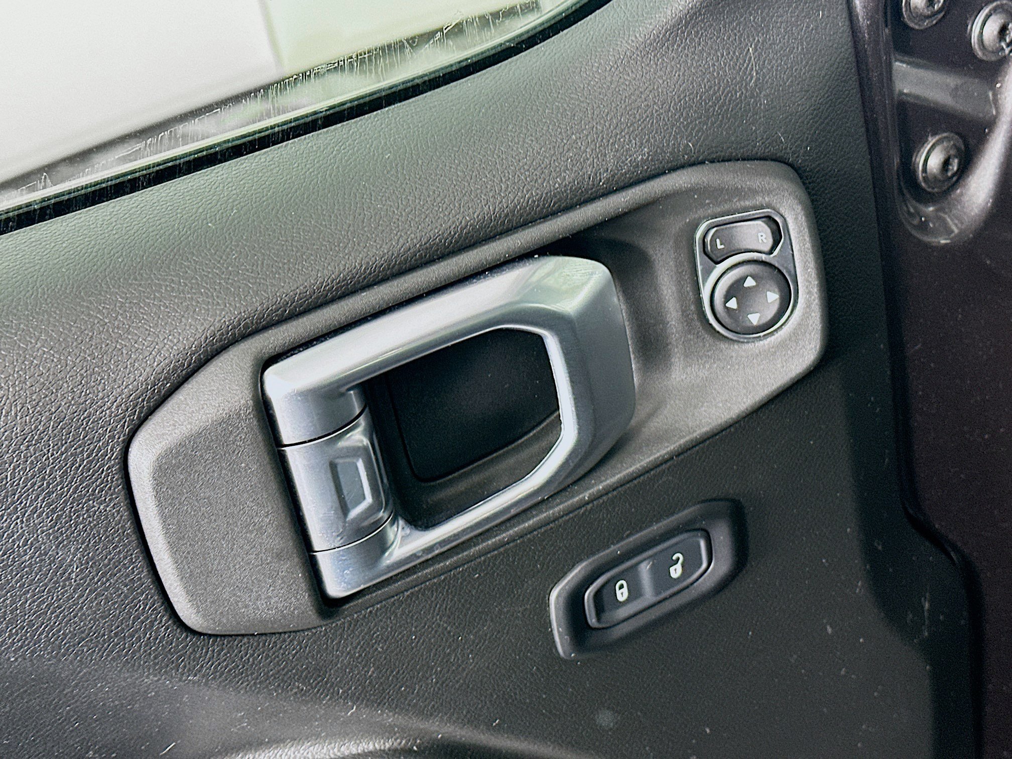 Used 2023 Jeep Wrangler Unlimited Sport AWD/4WD image 15