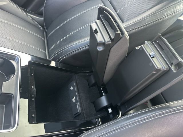 Used 2023 Land Rover Range Rover Velar R-Dynamic S image 36