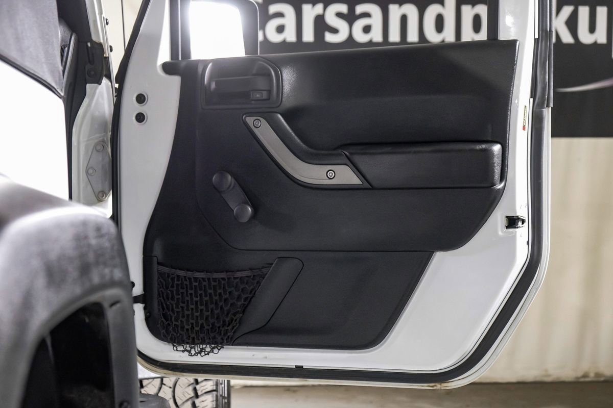 Used 2018 Jeep Wrangler Sport image 31