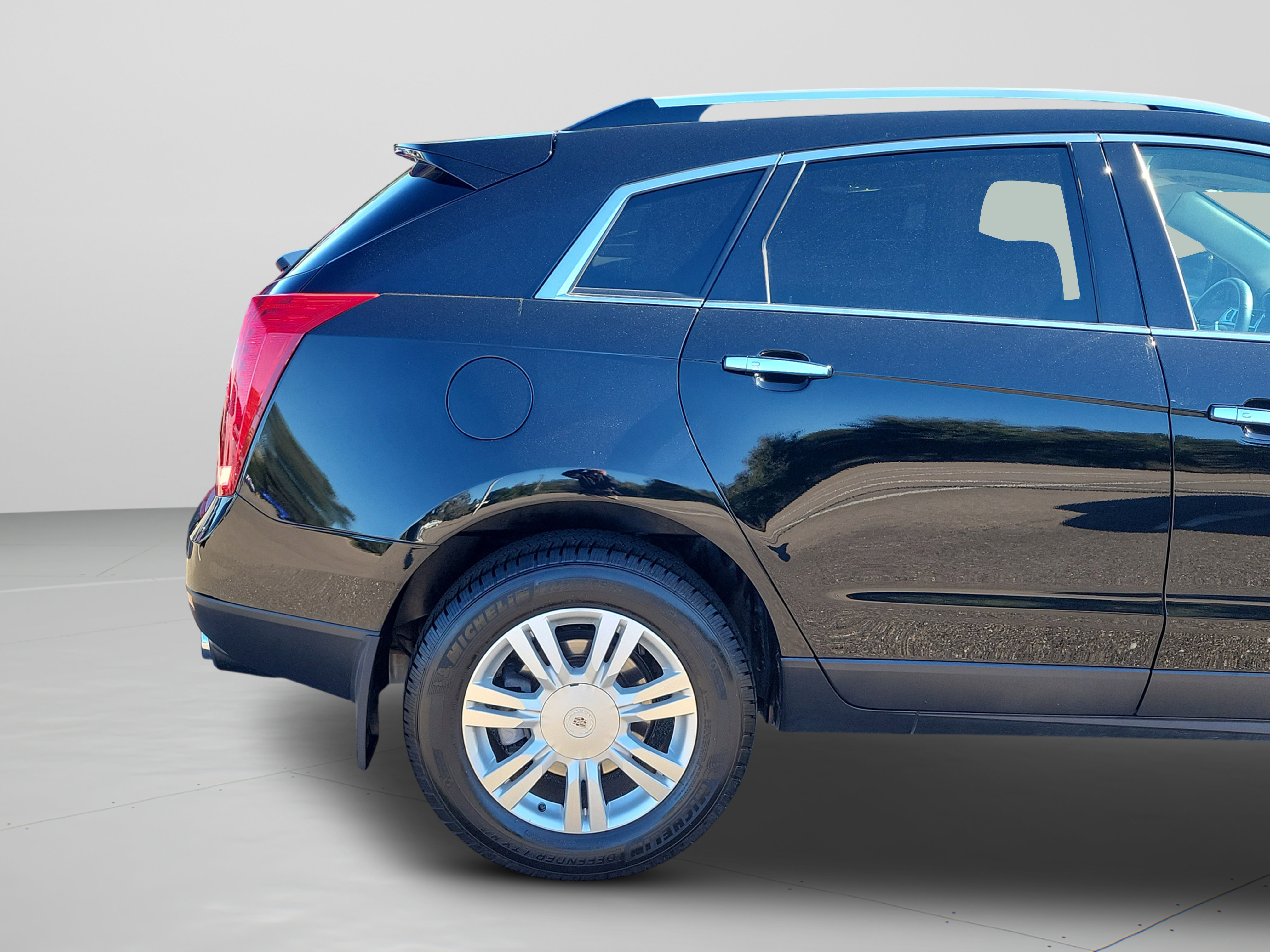 Used 2016 Cadillac SRX Luxury w/ Driver Awareness Package image 35