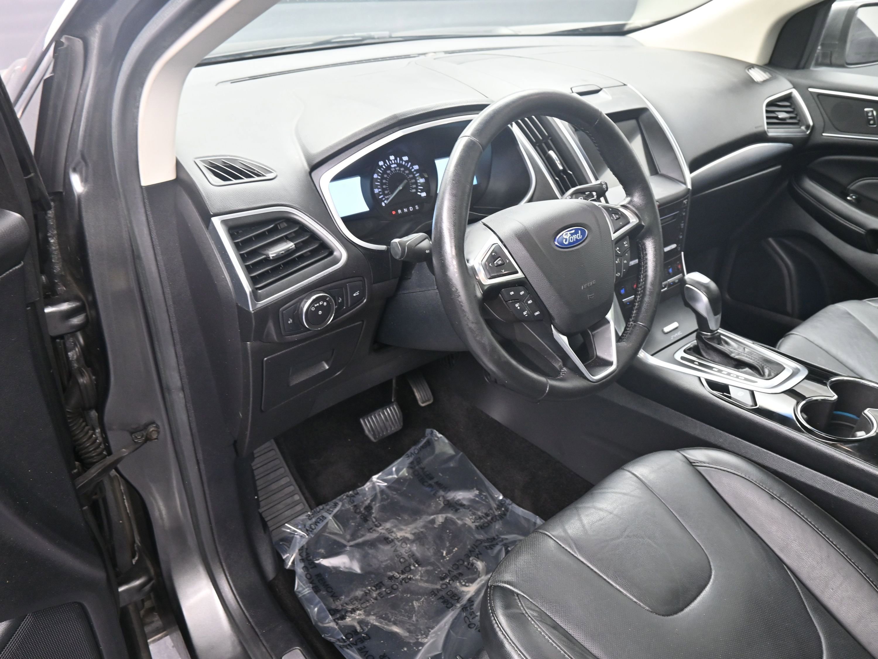 Used 2016 Ford Edge Titanium w/ Equipment Group 301A AWD/4WD image 12