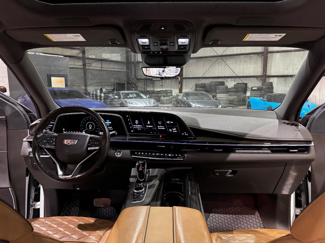 Used 2021 Cadillac Escalade ESV Premium Luxury image 29