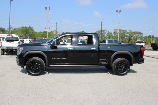 Used 2022 GMC Sierra 2500 Denali w/ Denali Black Diamond Edition AWD/4WD image 6