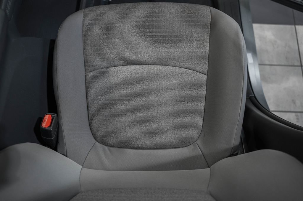 Used 2023 Toyota Sienna LE image 28