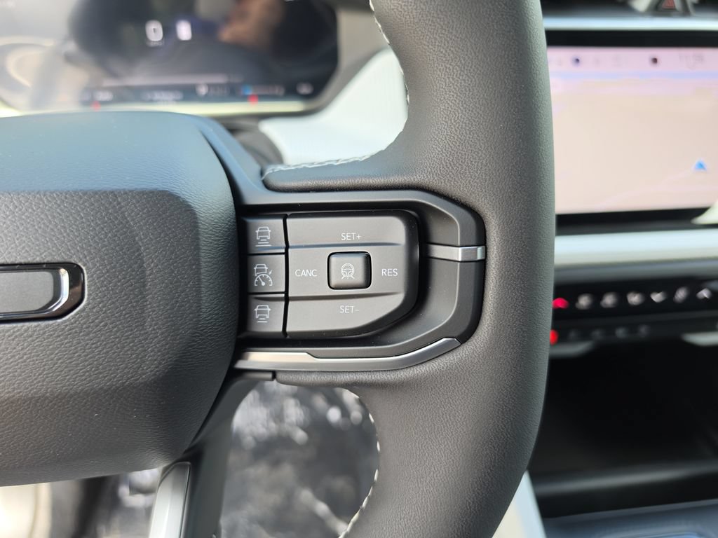 New 2026 Jeep Cherokee Overland w/ Advanced Pro Tech Group AWD/4WD image 31