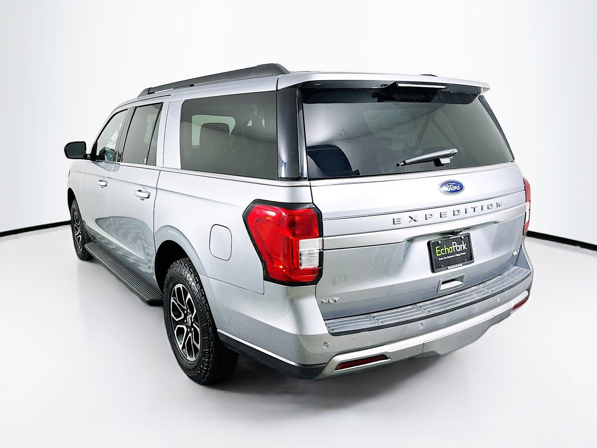 Used 2024 Ford Expedition Max XLT AWD/4WD image 5