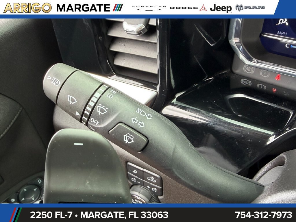 Used 2025 Chevrolet Silverado 1500 High Country w/ High Country Premium Package AWD/4WD image 32