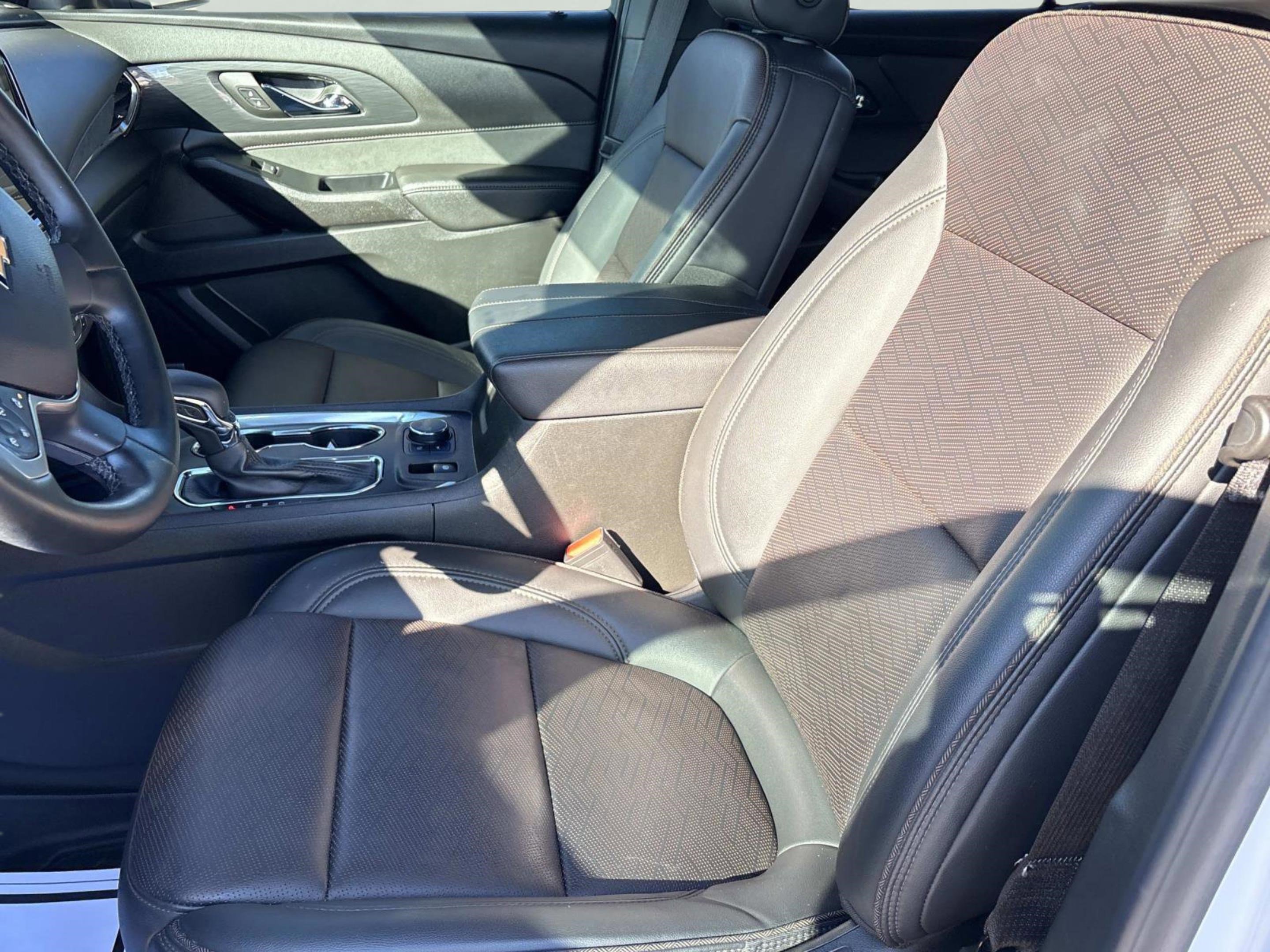 Used 2023 Chevrolet Traverse High Country w/ LPO, Cargo Package image 30